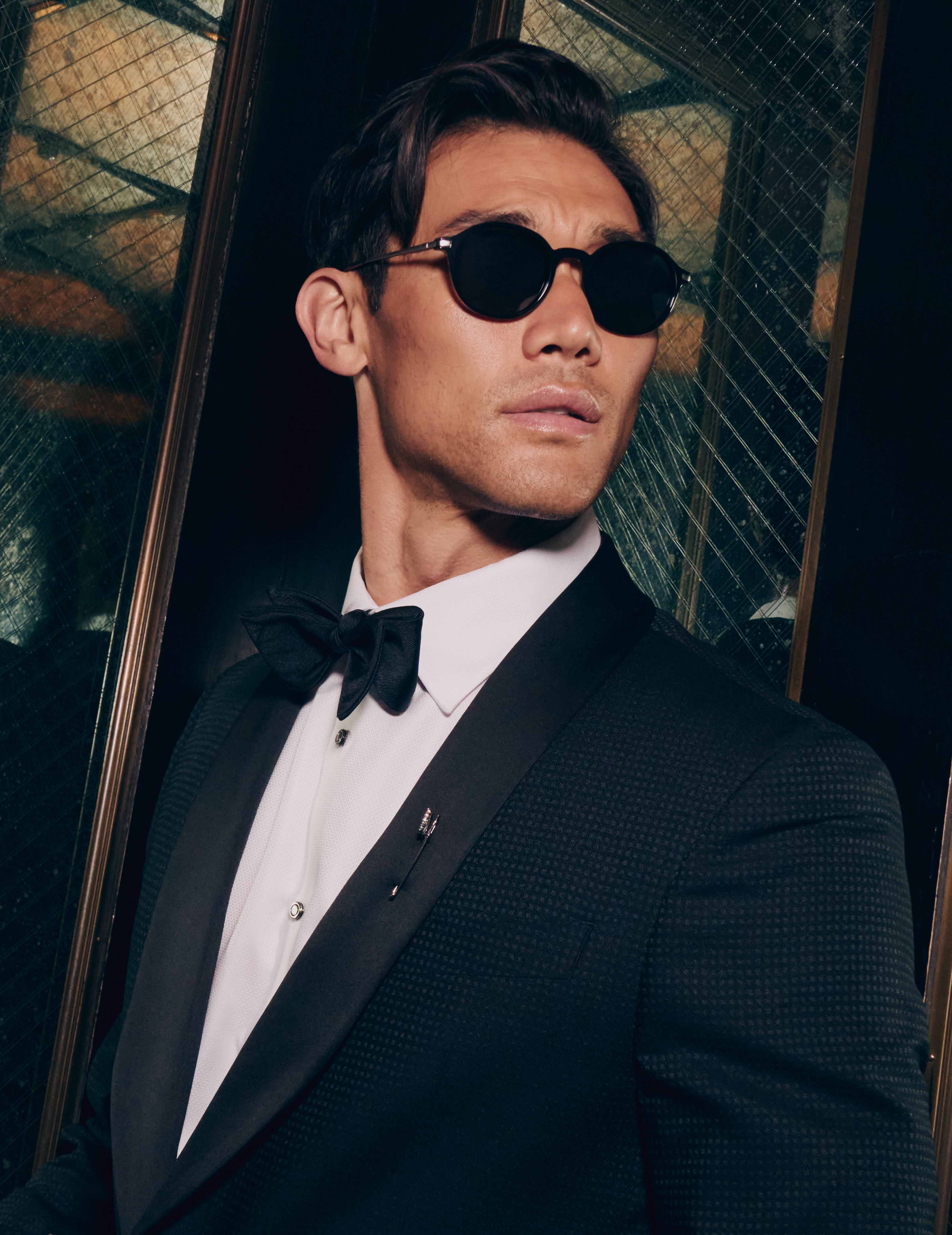 Joseph Abboud Men's Round Sunglasses in Black